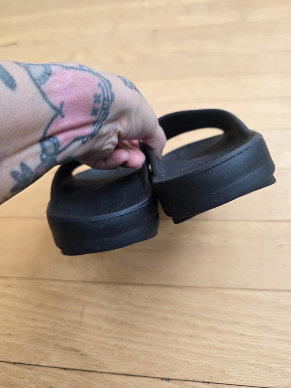 OOFOS | OOahh black sporty recovery slide sandals | WMS 5 - Picture 5 of 9
